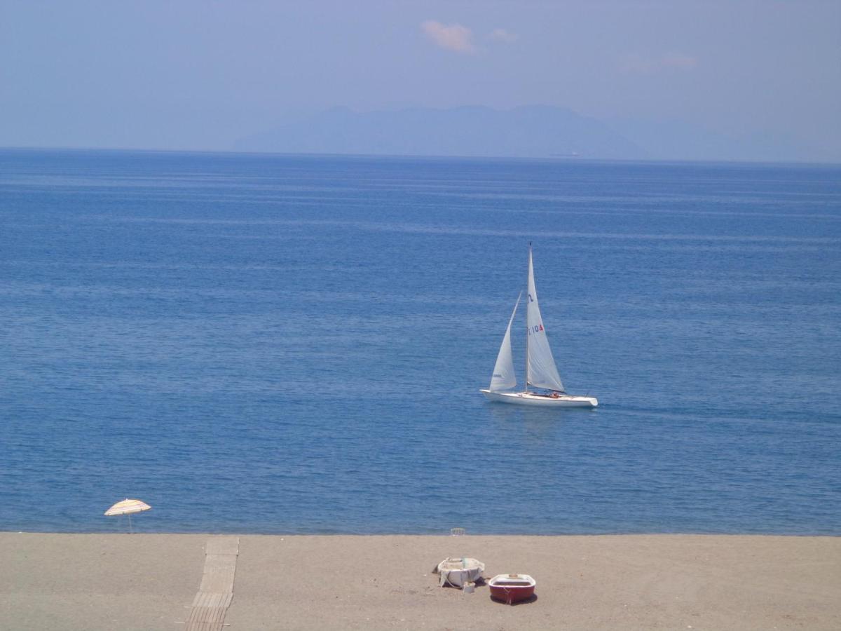 Vacanze al Mare Patrizia's Sweet Home Terme Vigliatore Exterior foto