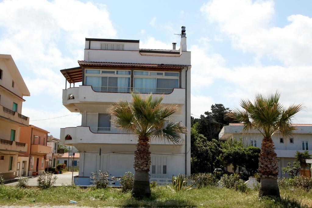 Vacanze al Mare Patrizia's Sweet Home Terme Vigliatore Cameră foto