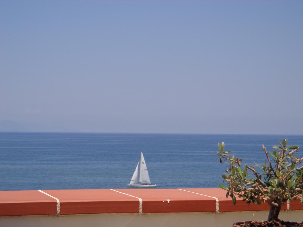 Vacanze al Mare Patrizia's Sweet Home Terme Vigliatore Exterior foto